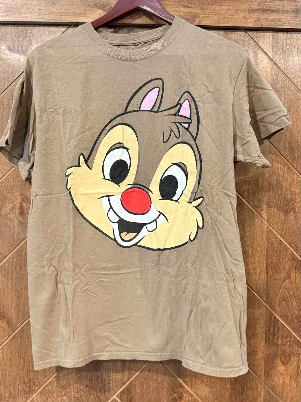 Disney unisex shirt- Classic Dale Chipmunk